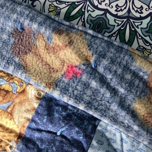 Handmade Children's Animal Print/ Cat Print 2 Sided Reversible Quilt 61"x34" - Picture 8 of 9